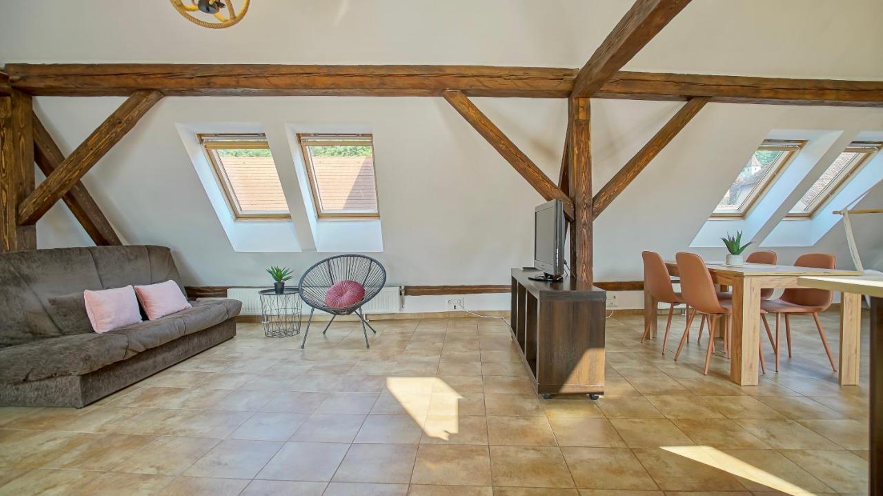 Rooftop Proprety With Large Terrace & Stunning Views - 브라쇼브 외부 사진