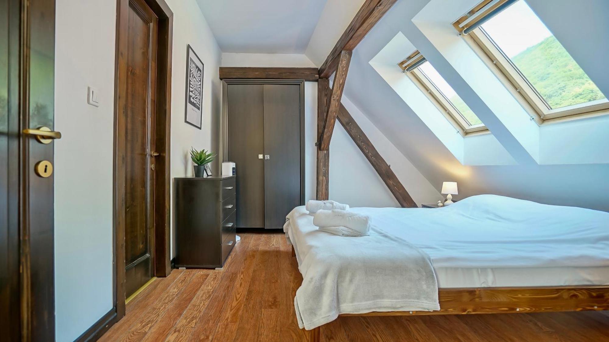 Rooftop Proprety With Large Terrace & Stunning Views - 브라쇼브 외부 사진