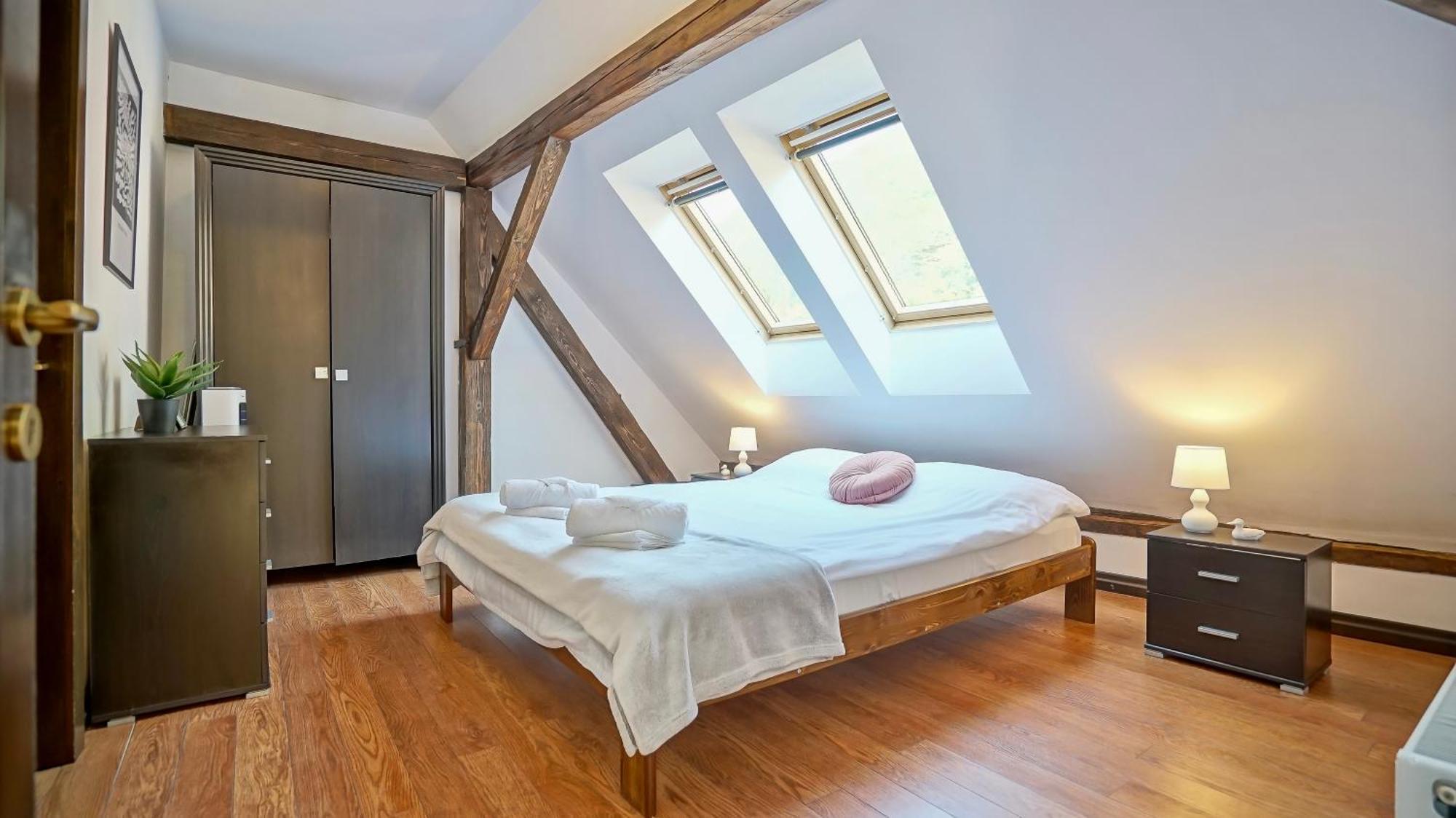 Rooftop Proprety With Large Terrace & Stunning Views - 브라쇼브 외부 사진